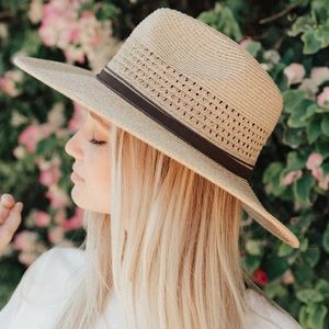 Carly jean Los Angeles Ventura hat with tags